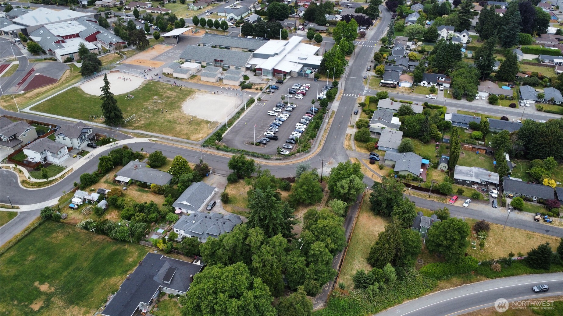 1908 Gault Street Sumner, WA 98390 - Photo 16 of 20
