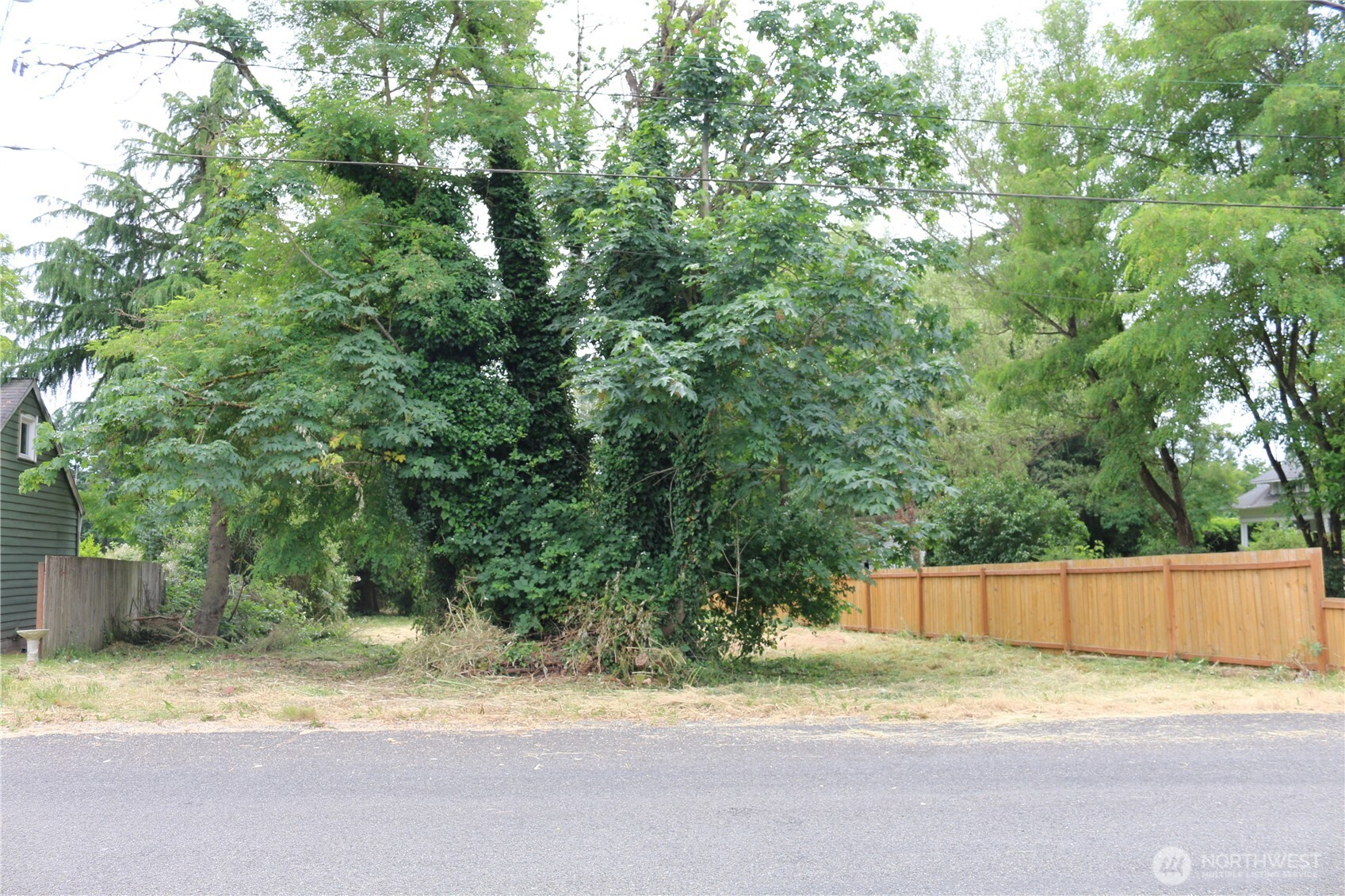 1908 Gault Street Sumner, WA 98390 - Photo 2 of 20