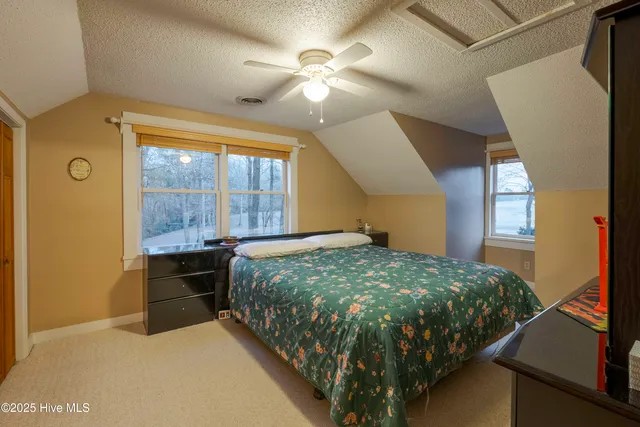 $425,000 | 400 Airplane Lane, Turkey, NC 28393