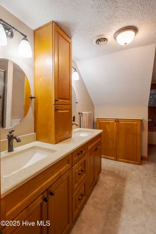 $425,000 | 400 Airplane Lane, Turkey, NC 28393