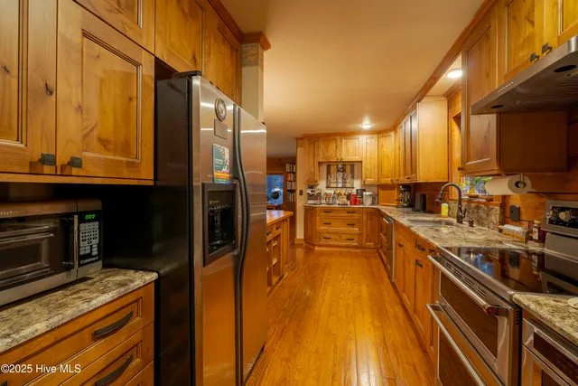 $425,000 | 400 Airplane Lane, Turkey, NC 28393