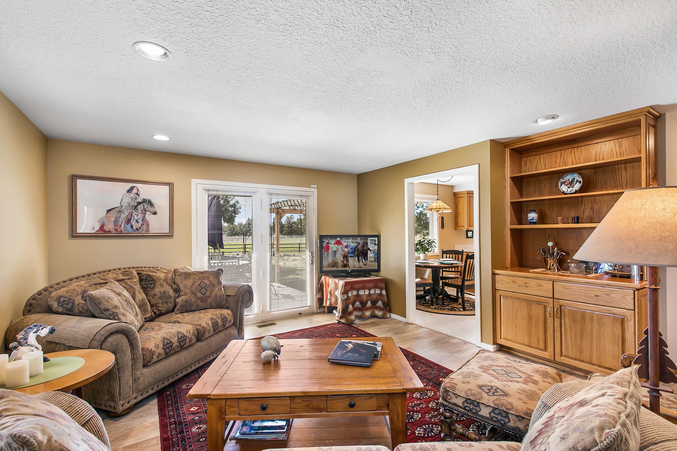 21585 Dale Road Bend, OR 97701 - Photo 6 of 28 Family Room