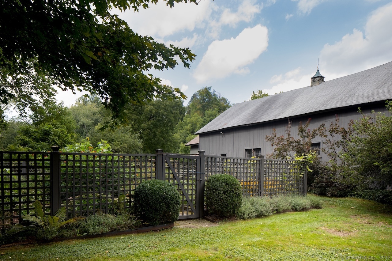 299 Main Street Salisbury, CT 06039 - Photo 36 of 40