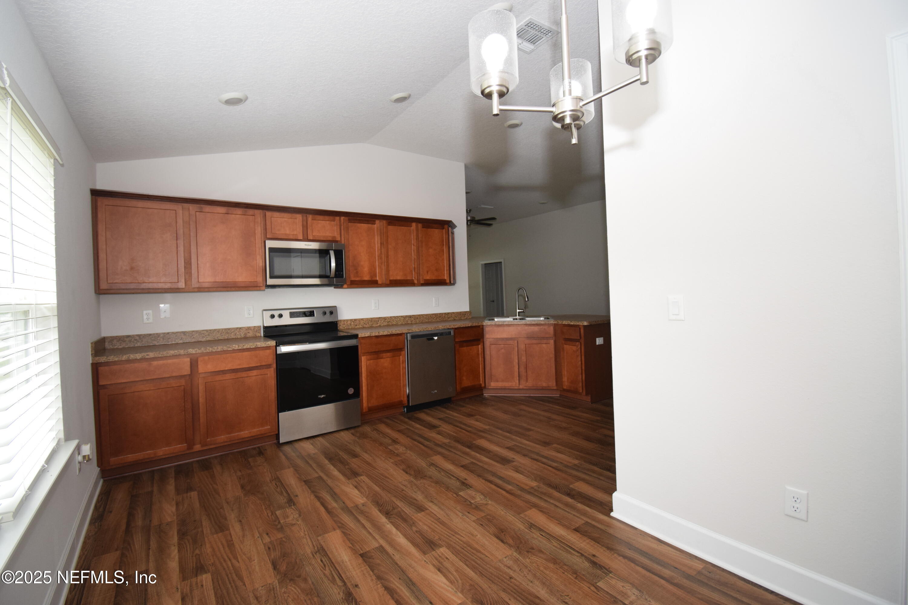 7285 Gateway Court Jacksonville, FL 32219 - Photo 11 of 12 DSC_0314