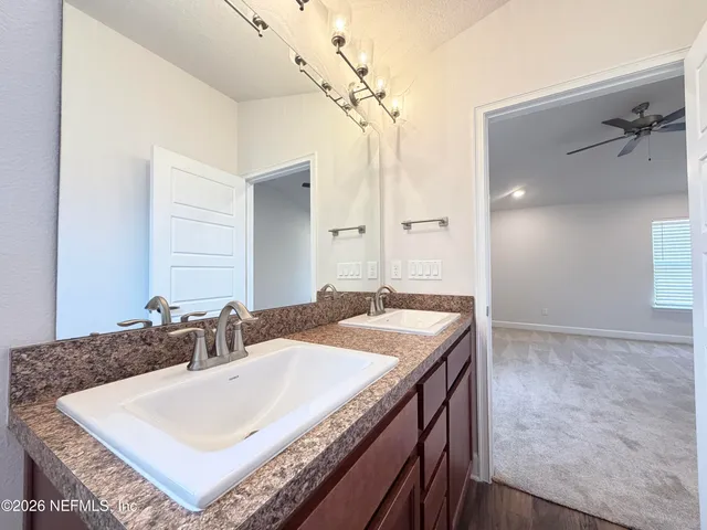 $1,900 | 7285 Gateway Court, Jacksonville, FL 32219