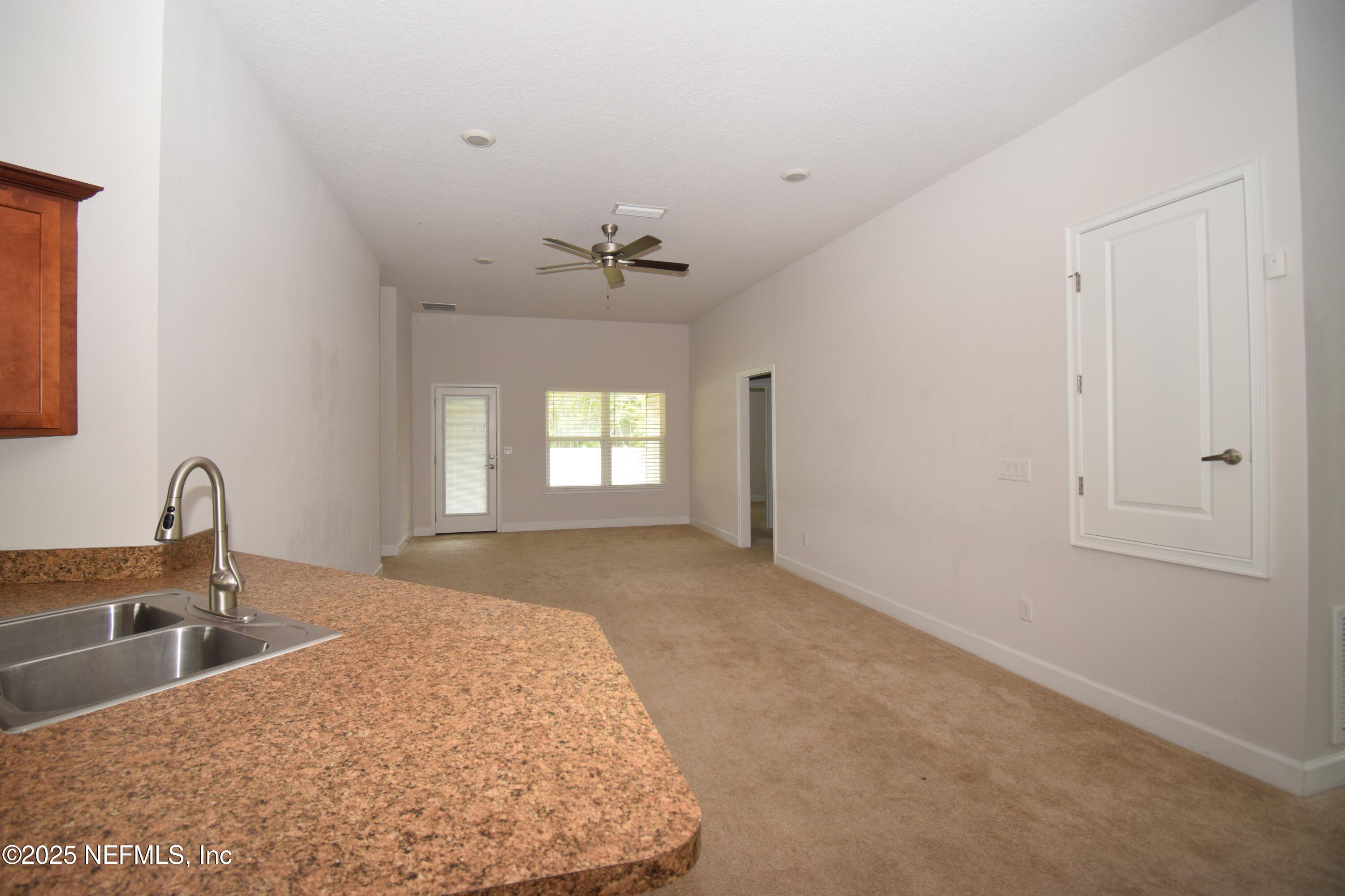 7285 Gateway Court Jacksonville, FL 32219 - Photo 6 of 12 DSC_0322