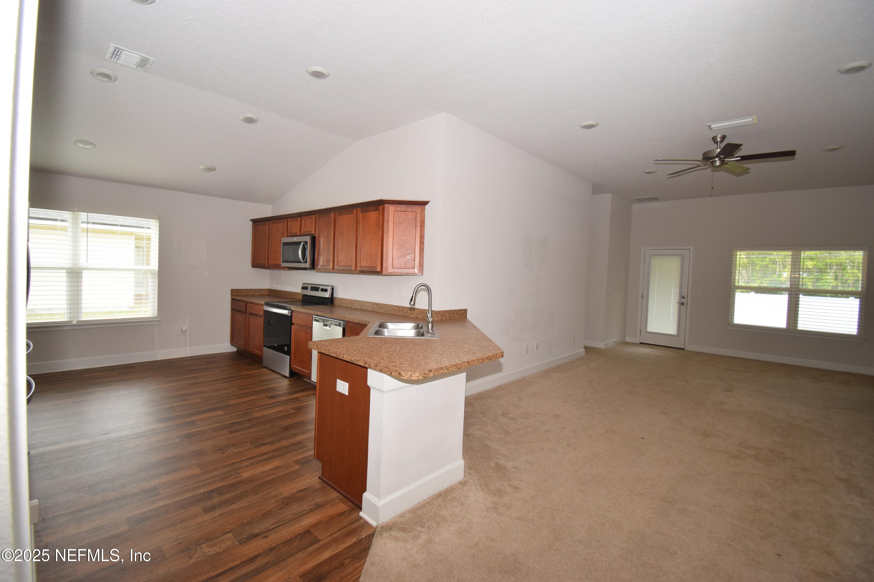 7285 Gateway Court Jacksonville, FL 32219 - Photo 7 of 12 DSC_0320