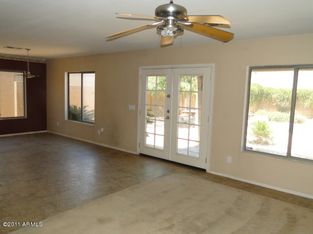 13018 West Hearn Road El Mirage, AZ 85335 - Photo 3 of 31 Living Room