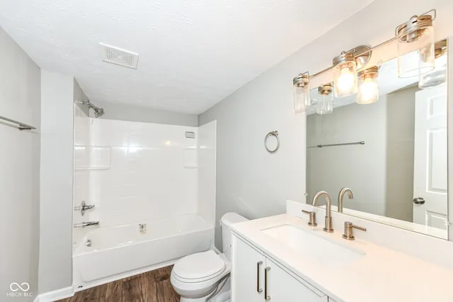 $189,000 | 615 North Anderson Street, Elwood, IN 46036