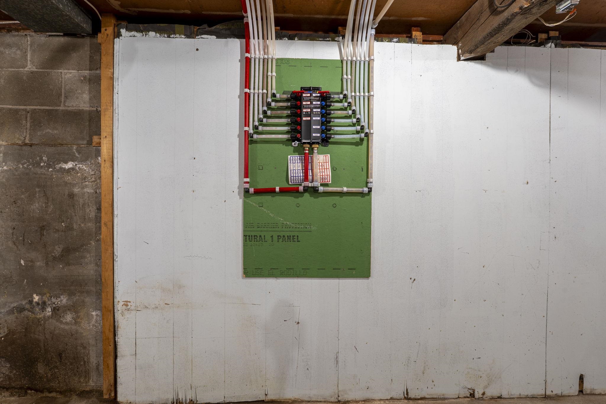 58 Lowell Road Hudson, NH 03051 - Photo 34 of 48
