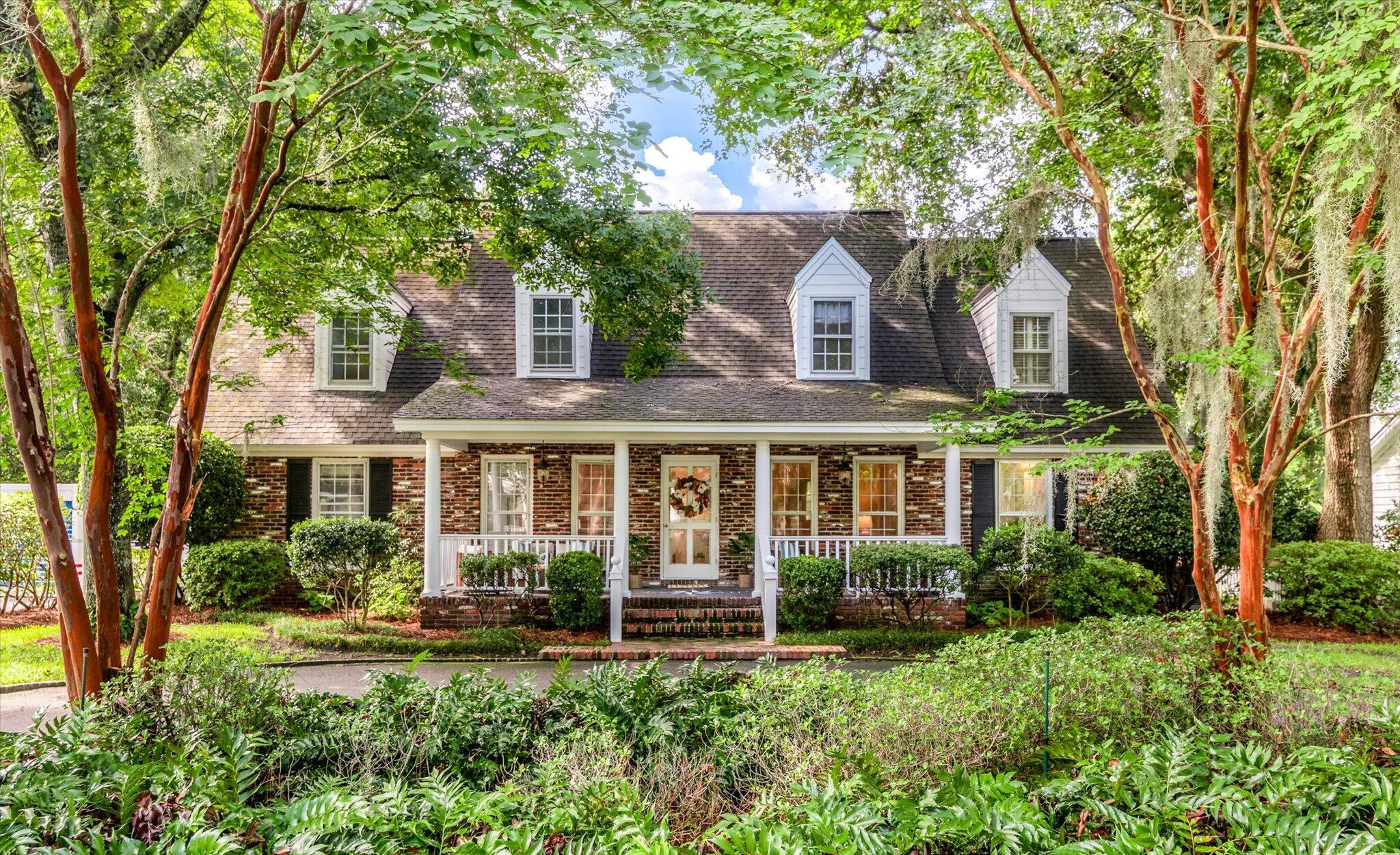 975 Harbortowne Road Charleston, SC 29412 - Photo 1 of 63 05-975 Harbortowne_e_Lowcountry_Exposure