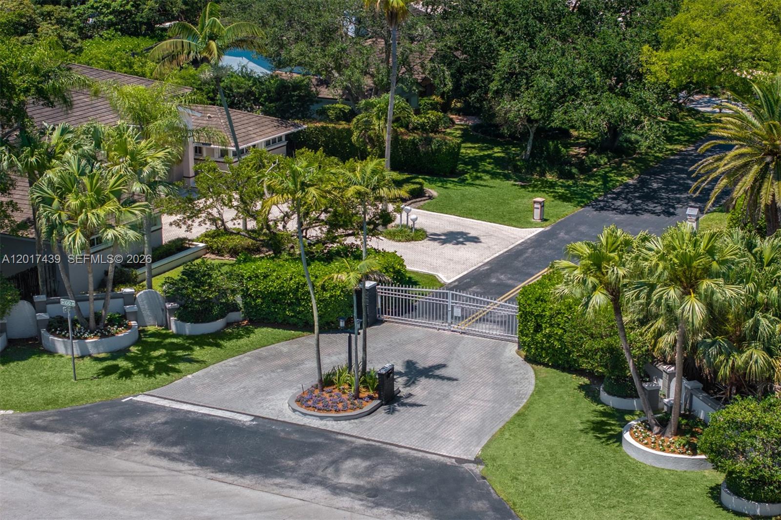 10040 Southwest 124th Street Miami, FL 33176 - Photo 30 of 40