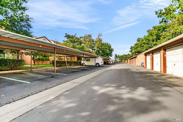 $300,000 | 8201 Camino Colegio, Unit 221, Rohnert Park, CA 94928