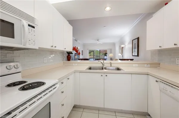 $279,900 | 431 Valerie Way, Unit 103, Naples, FL 34104