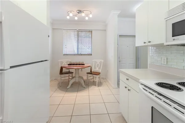 $279,900 | 431 Valerie Way, Unit 103, Naples, FL 34104
