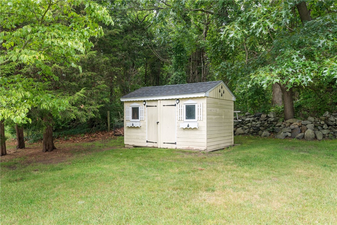 2 Stern Street Jamestown, RI 02835 - Photo 11 of 41