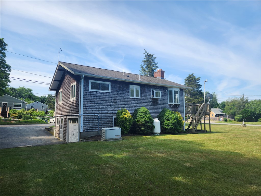 2 Stern Street Jamestown, RI 02835 - Photo 5 of 41