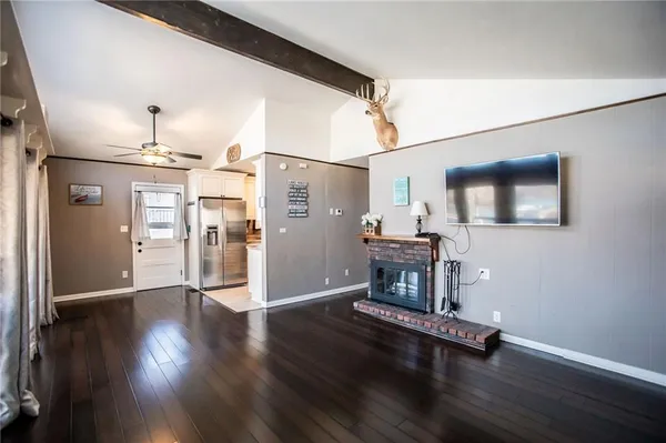 $400,000 | 29613 Forthview Road, Edwards, MO 65326