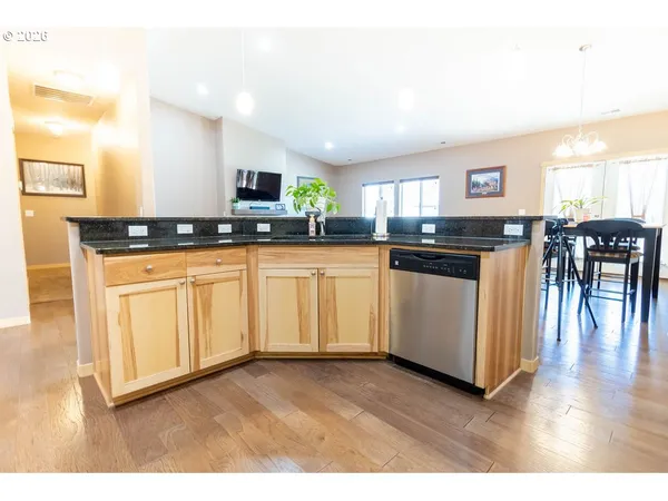 $619,000 | 10503 I Avenue, La Grande, OR 97850