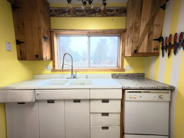 $189,000 | 7435 3rd Street, Thompsonville, MI 49683