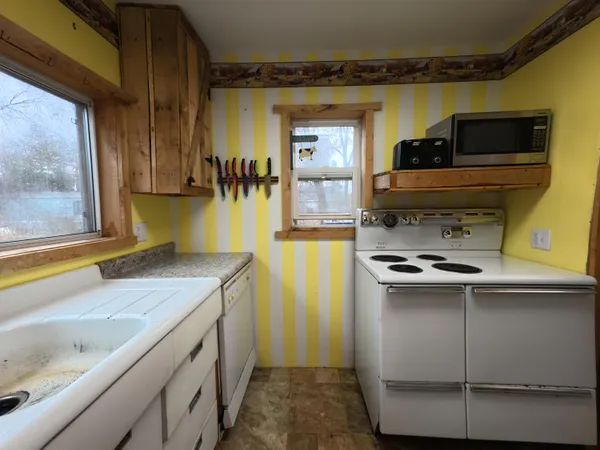 $189,000 | 7435 3rd Street, Thompsonville, MI 49683