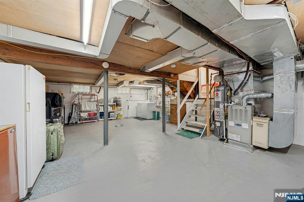 320 West Clinton Avenue Bergenfield, NJ 07621 - Photo 27 of 37