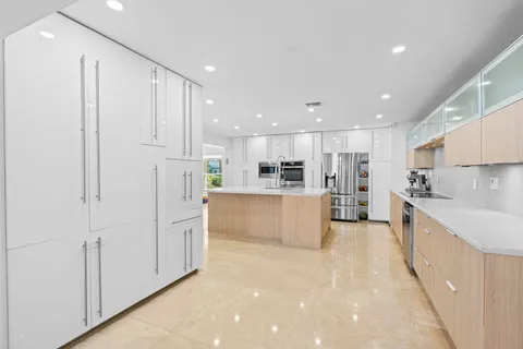 $3,000,000 | 3870 North 31st Terrace, Hollywood, FL 33021