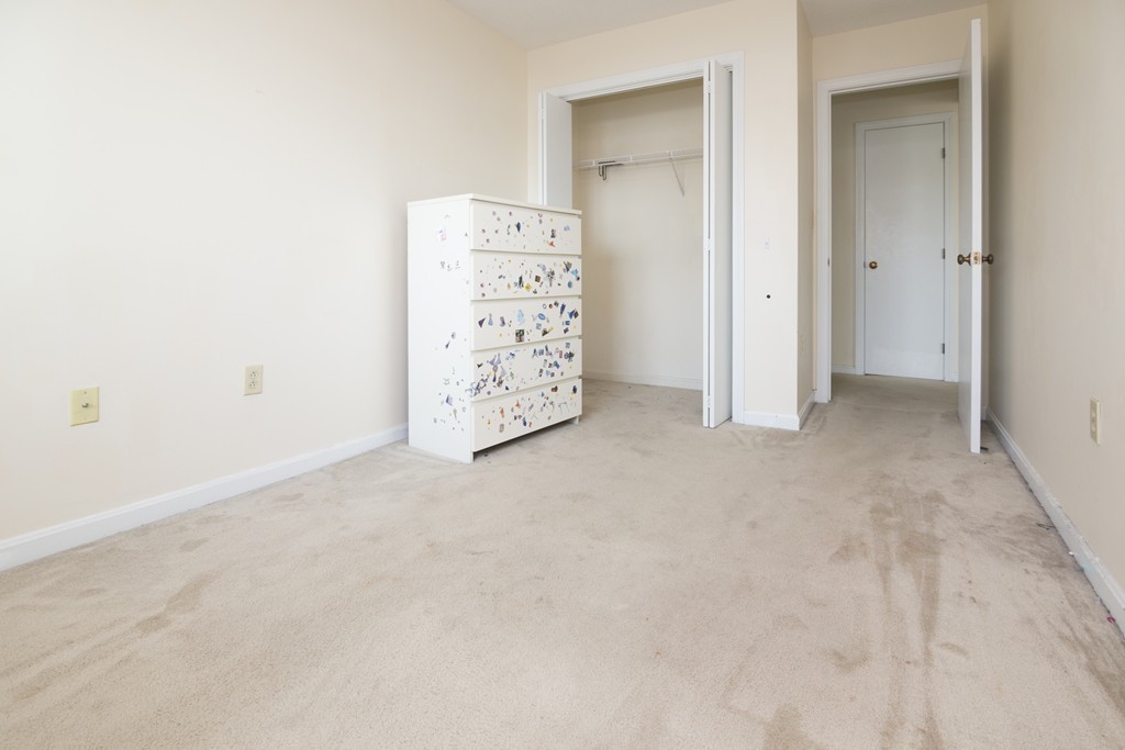 50 South Common Street, Unit 403 Lynn, MA 01902 - Photo 16 of 16 an empty room with windows