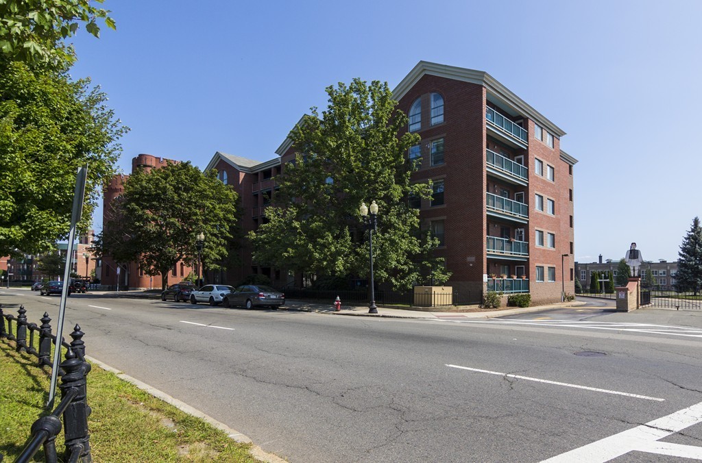 50 South Common Street, Unit 403 Lynn, MA 01902 - Photo 2 of 16 a view of a building with a street