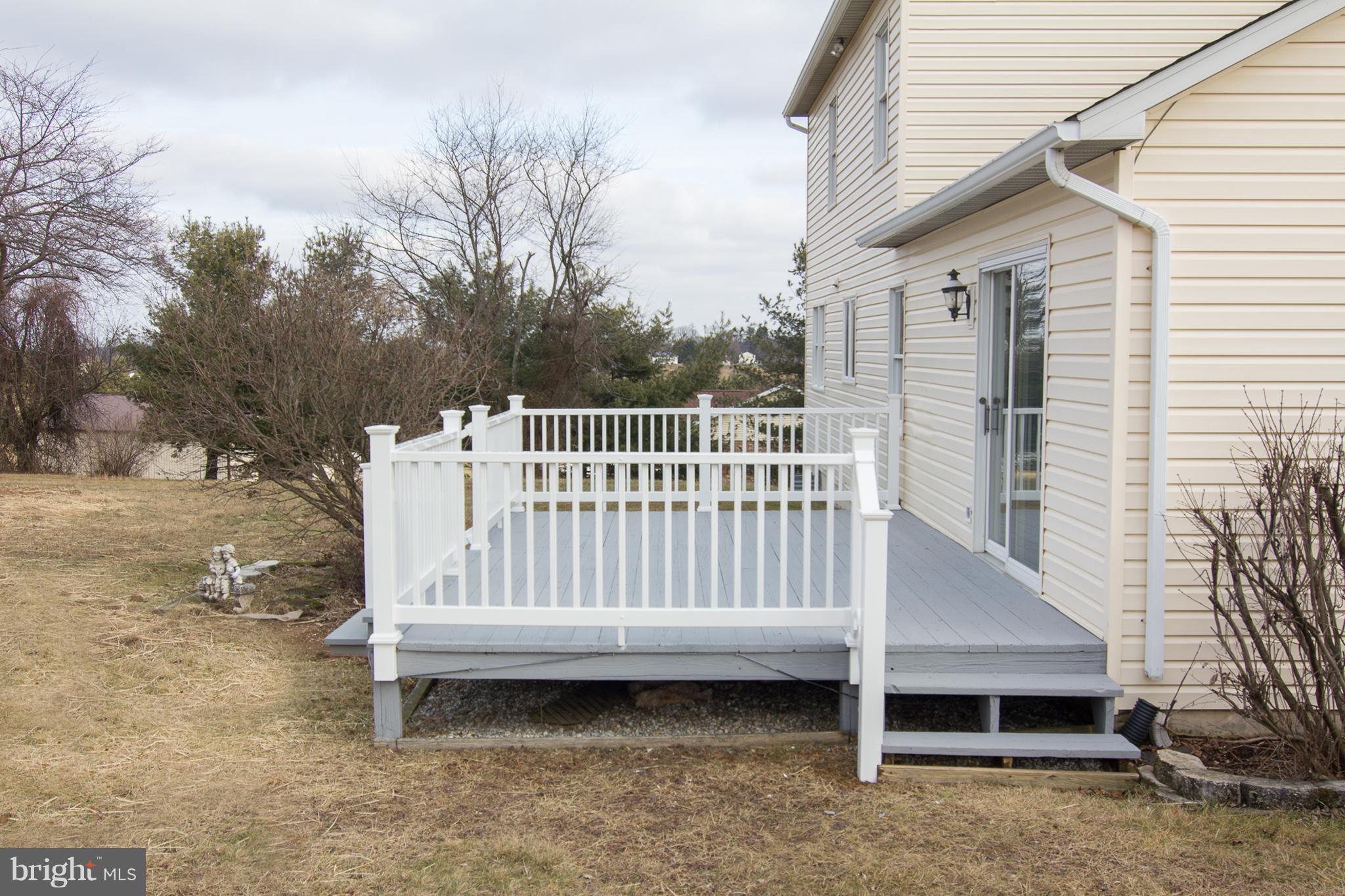 2400 Mt Ventus Road Manchester, MD 21102 - Photo 25 of 28 Exterior (Rear)