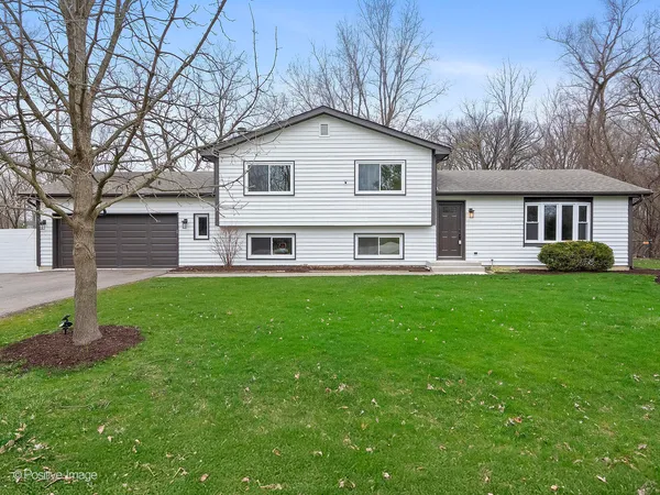 $435,000 | 30-w243 Wiant Road, West Chicago, IL 60185