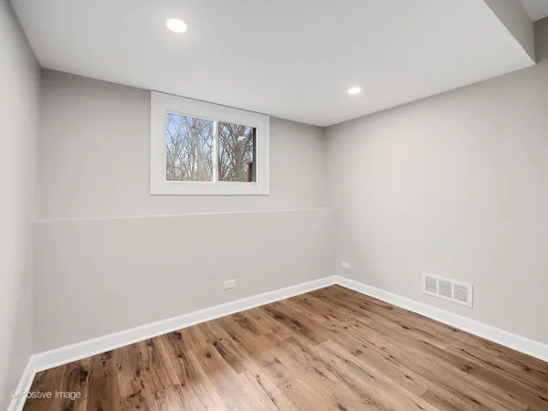 $435,000 | 30-w243 Wiant Road, West Chicago, IL 60185