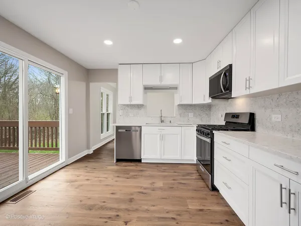 $435,000 | 30-w243 Wiant Road, West Chicago, IL 60185