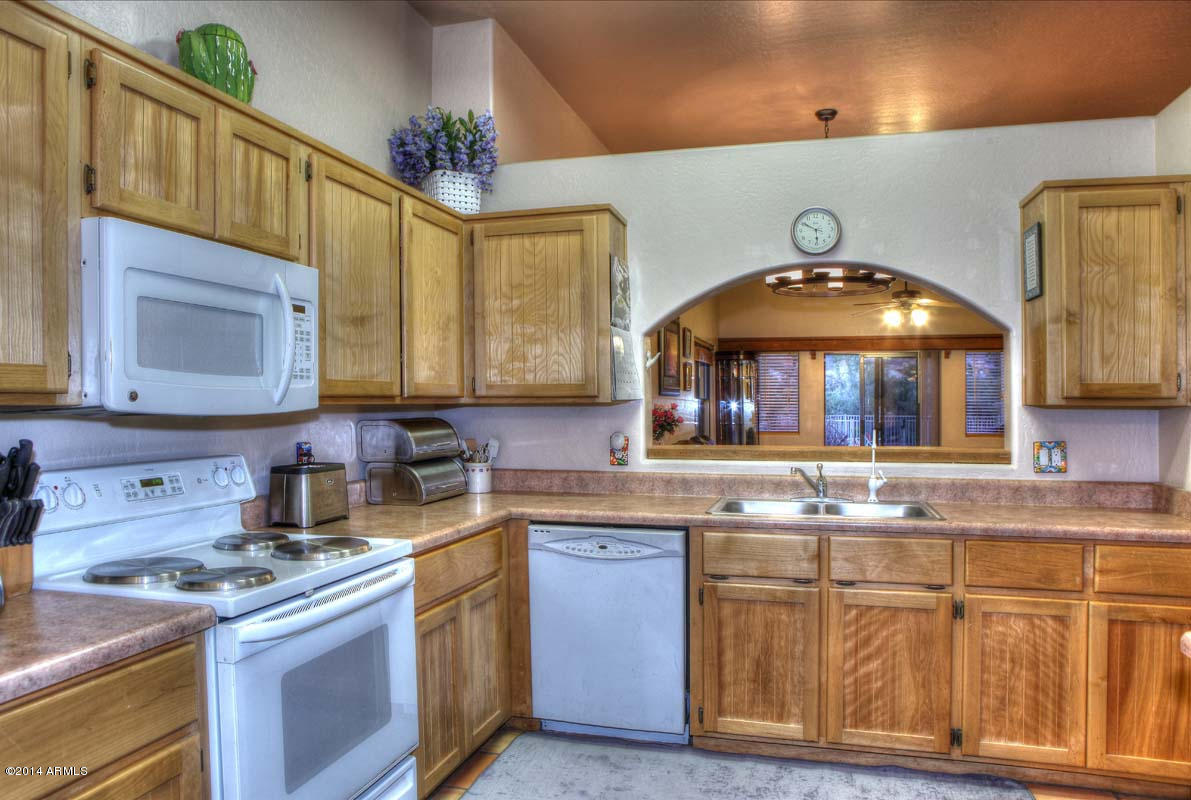 5601 South Jacaranda Road Gold Canyon, AZ 85118 - Photo 13 of 34 Night-Kitchen