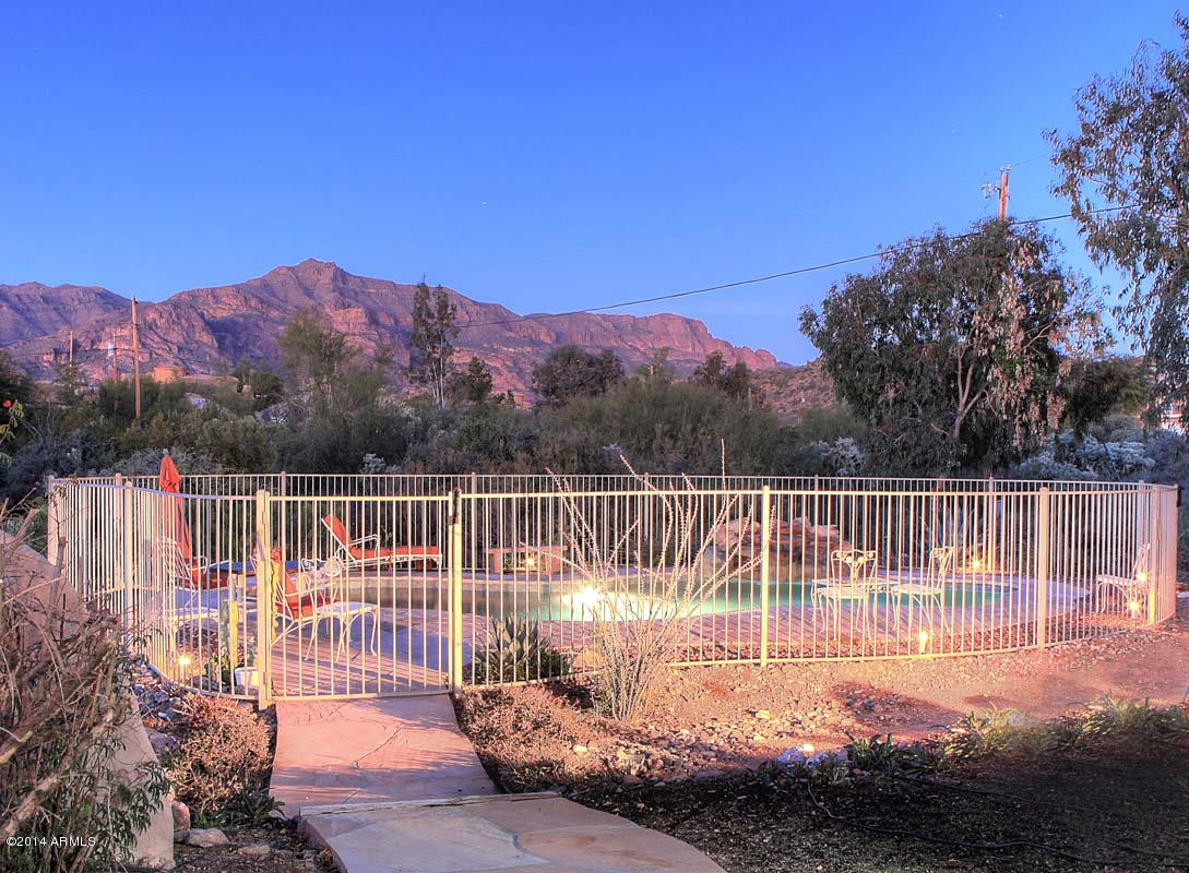 5601 South Jacaranda Road Gold Canyon, AZ 85118 - Photo 18 of 34 Night-Patio Mountian View