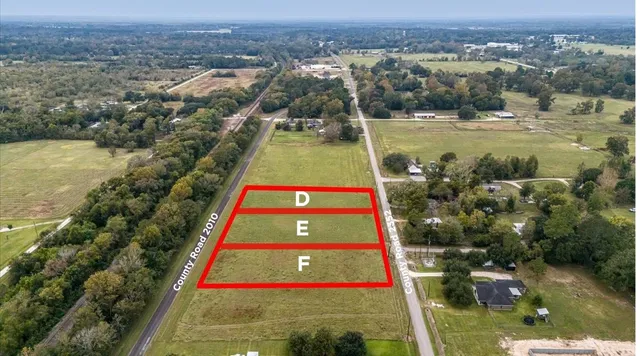 a view of an outdoor space