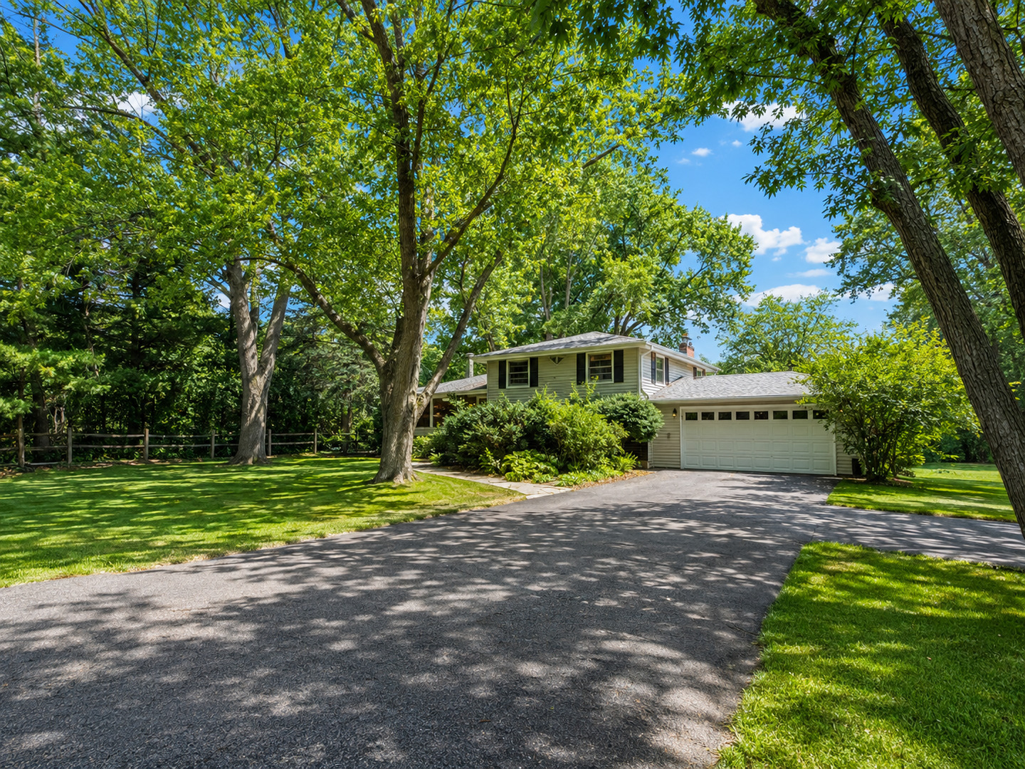 8 East Rollins Road Round Lake Beach, IL 60073 - Photo 2 of 23