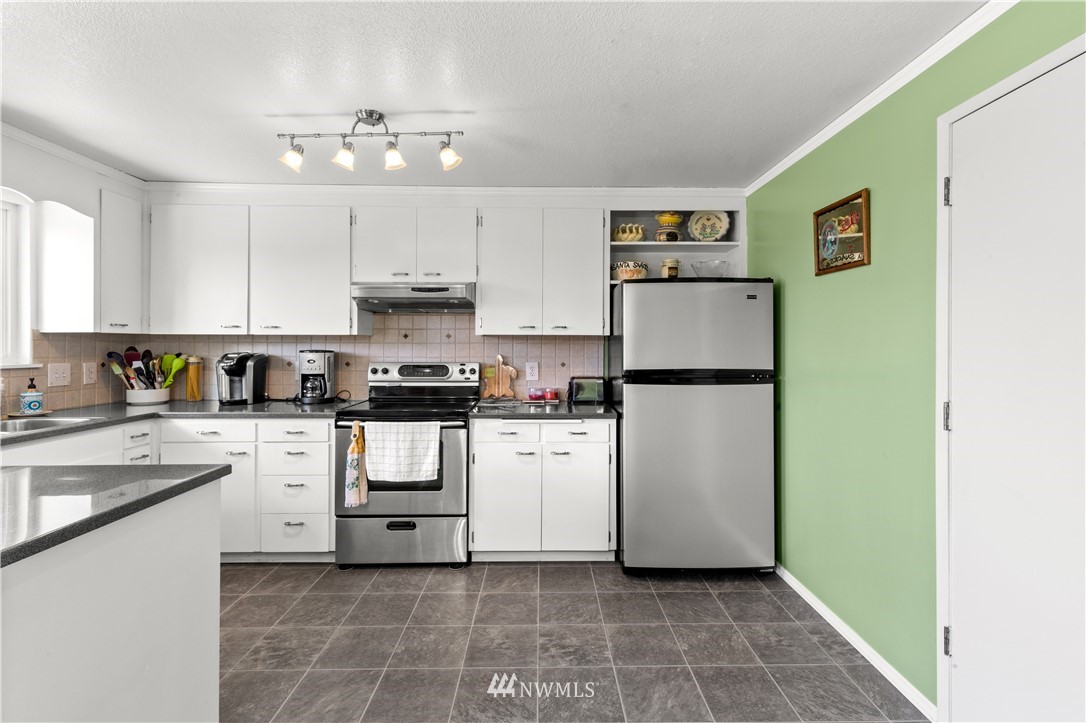 1325 Harding Road Aberdeen, WA 98520 - Photo 11 of 29 Gallery Image 11