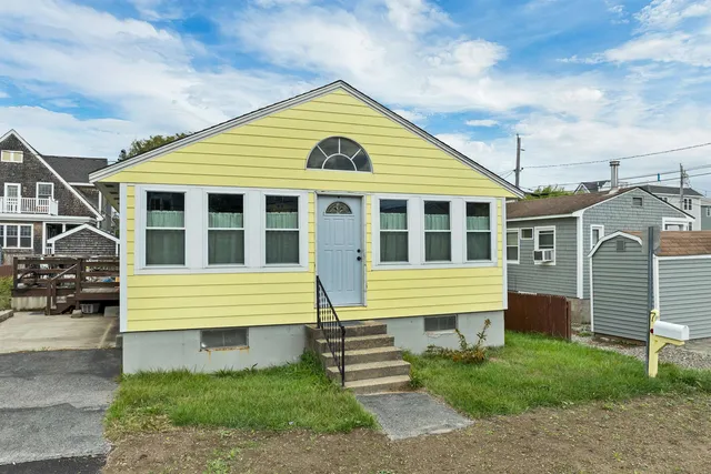 $615,000 | 7 Greene Street, Hampton, NH 03842