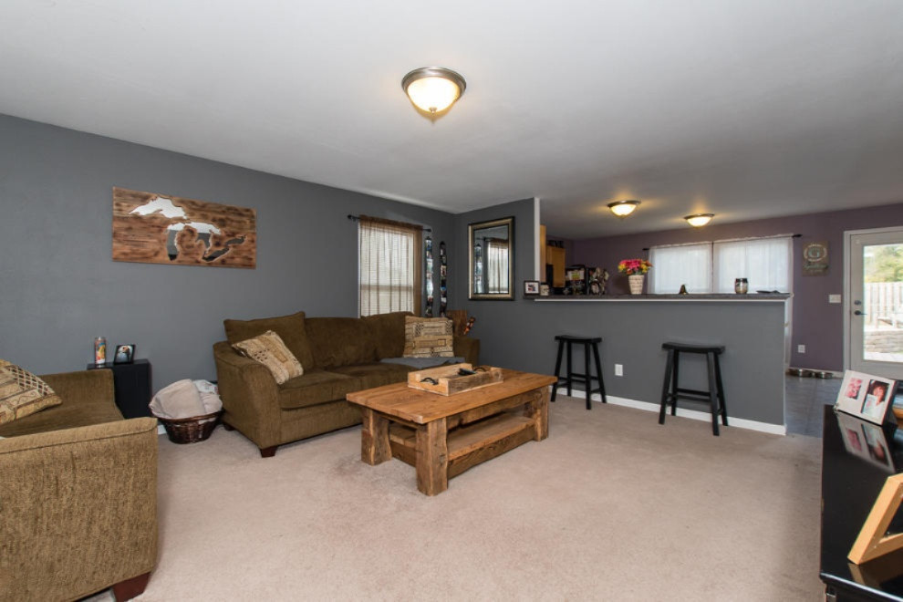 3143 Edling Drive Kalamazoo, MI 49004 - Photo 2 of 31 DSC_1523
