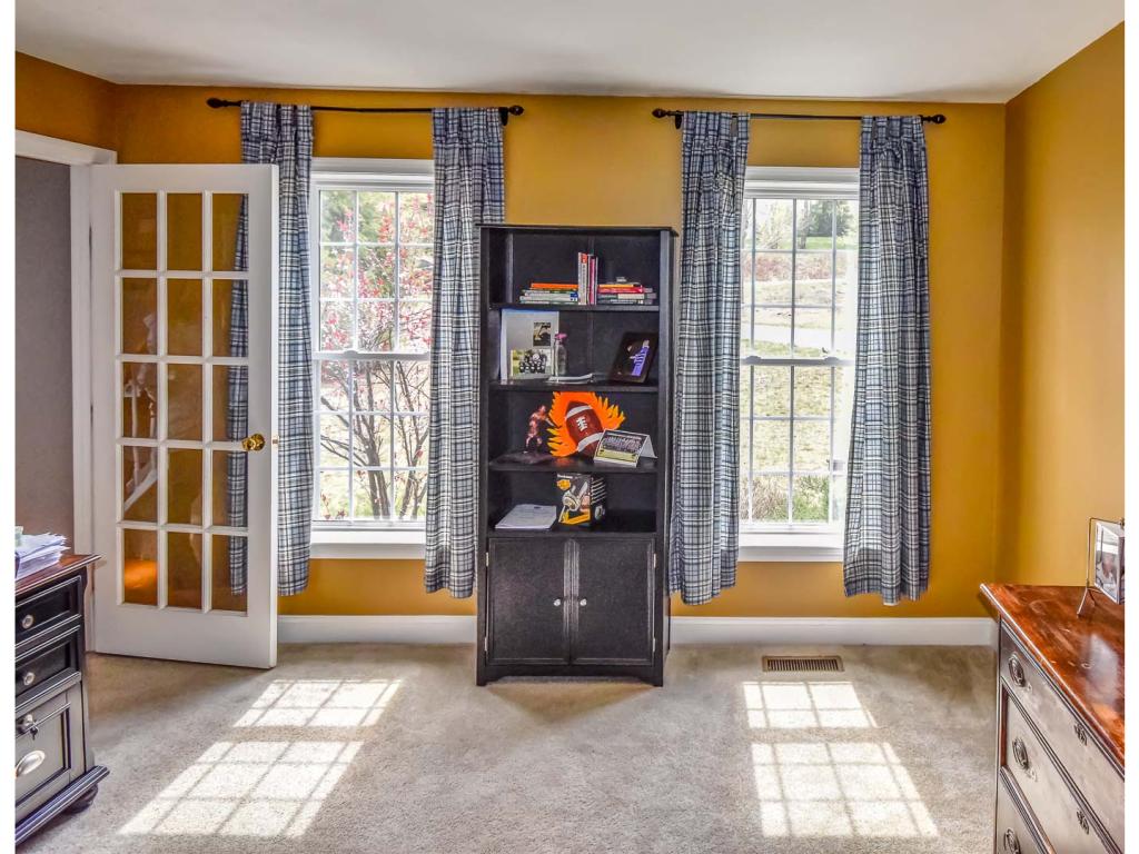 9 Swanson Road New Boston, NH 03070 - Photo 8 of 19