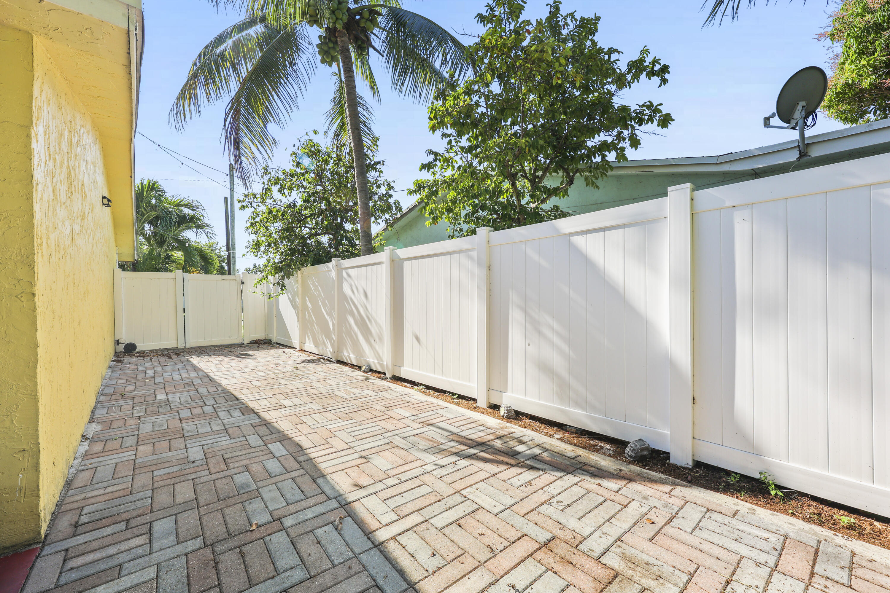 237 Southwest 5th Avenue Boynton Beach, FL 33435 - Photo 21 of 25 2C1A6533