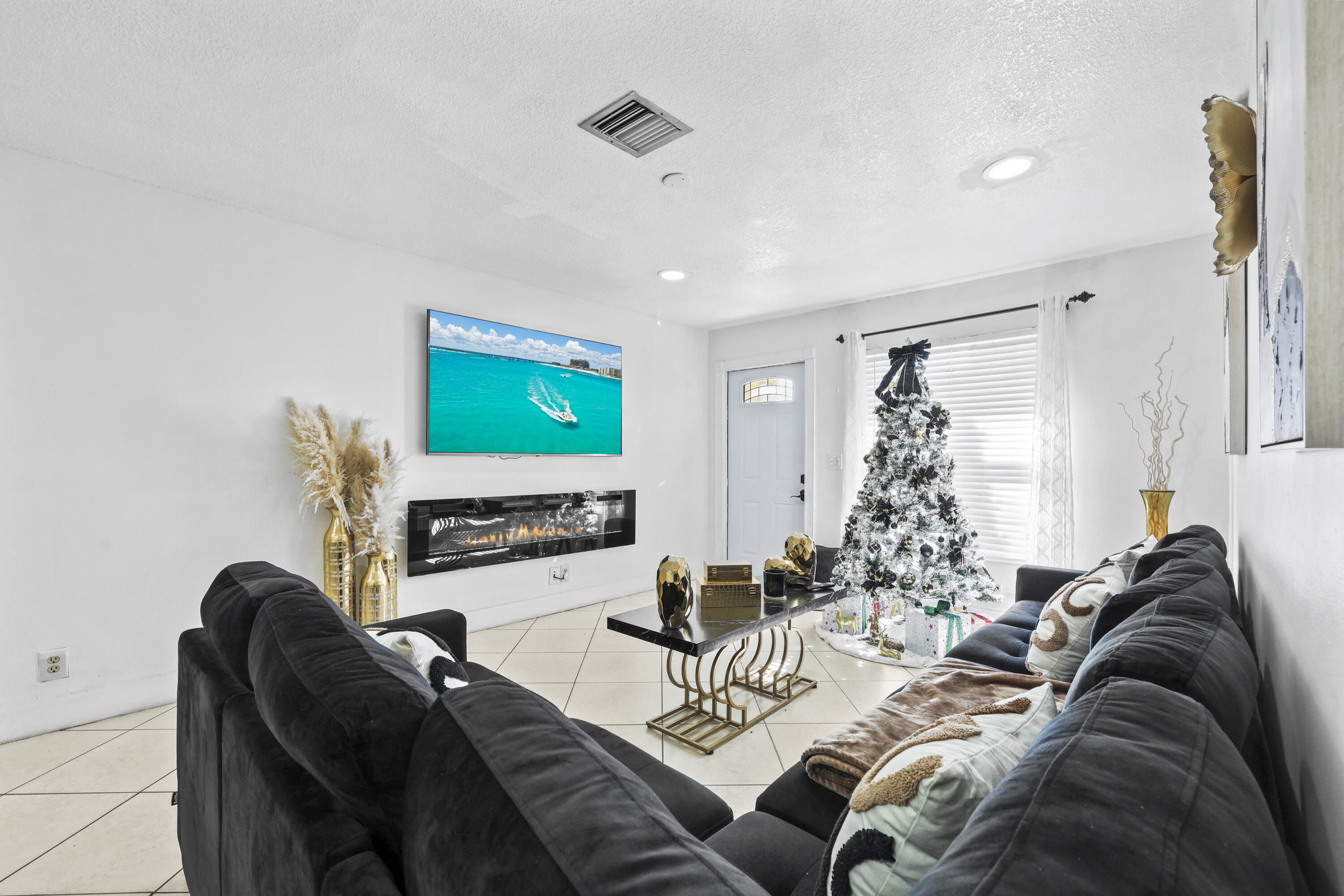 237 Southwest 5th Avenue Boynton Beach, FL 33435 - Photo 7 of 25 2C1A6626