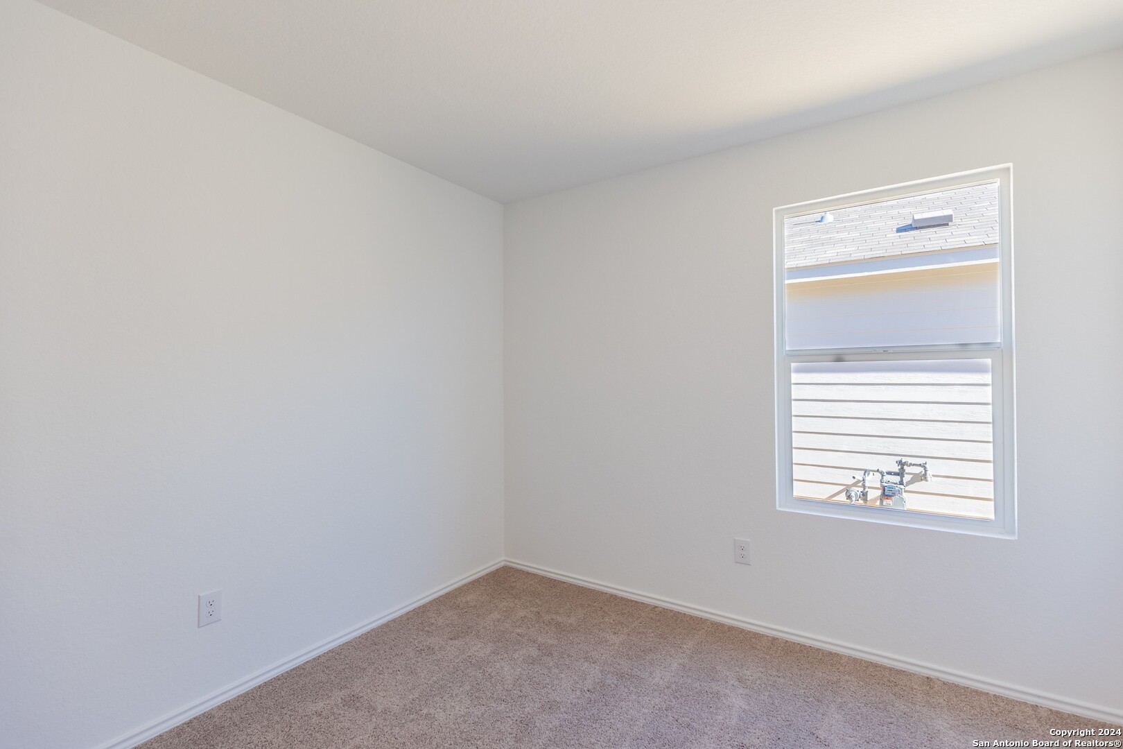 1631 Knoll Ridge New Braunfels, TX 78130 - Photo 18 of 29 an empty room with windows