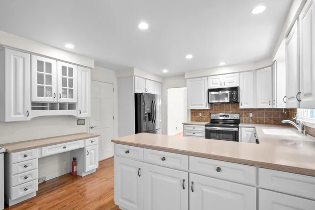 $755,900 | 815 Shady Bluff Trail, Clarksville, TN 37043