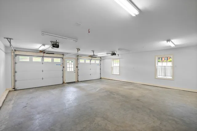 $755,900 | 815 Shady Bluff Trail, Clarksville, TN 37043