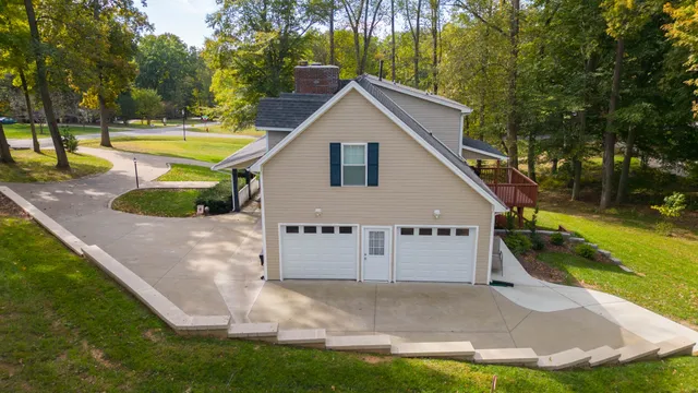 $755,900 | 815 Shady Bluff Trail, Clarksville, TN 37043