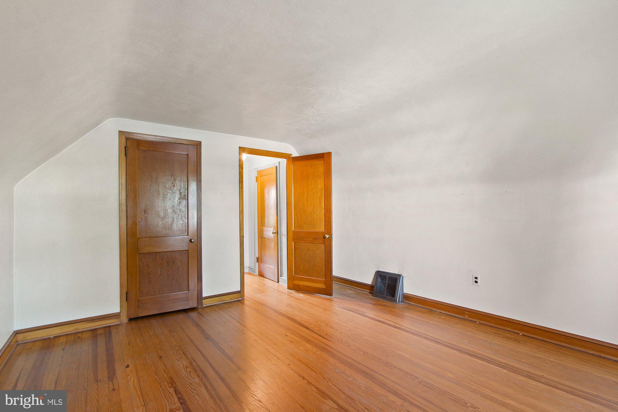 975 Millcreek Road York, PA 17404 - Photo 19 of 27 Gallery Image 19