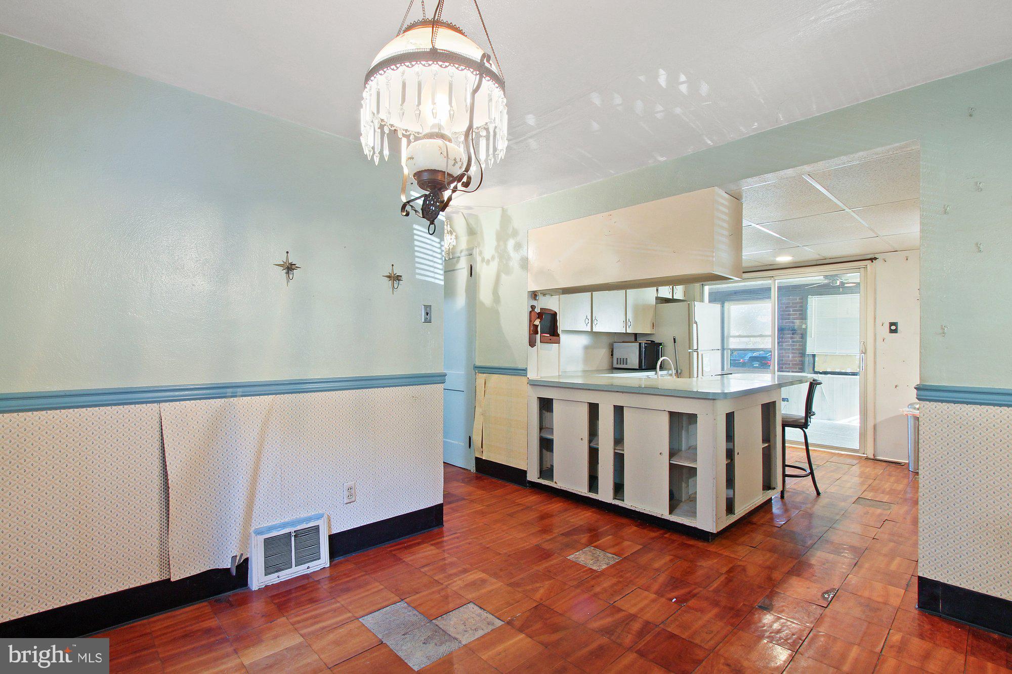 975 Millcreek Road York, PA 17404 - Photo 6 of 27 Gallery Image 6
