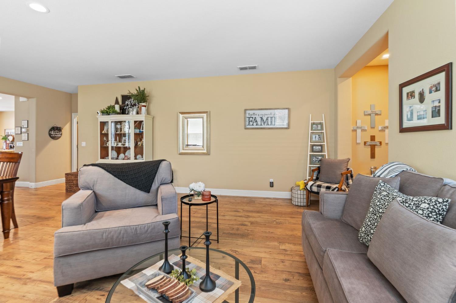 175 Feverfew Street Manteca, CA 95337 - Photo 8 of 59